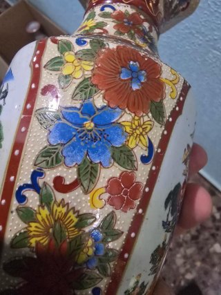 Jarrón japonés vintage estilo Satsuma con decoraci