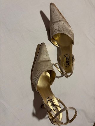 Zapatos de fiesta Padeví dorados