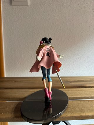 Figura One Piece Tashigi Banpresto