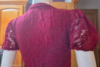 Minivestido encaje burdeos Firerie escote V