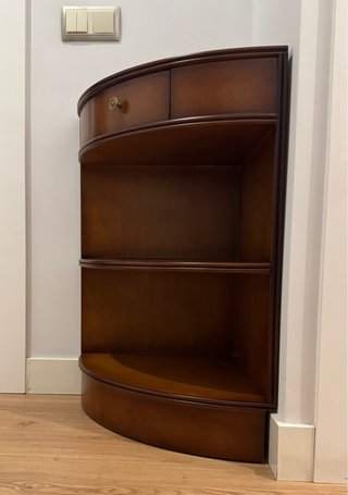 Mueble esquinero de madera maciza