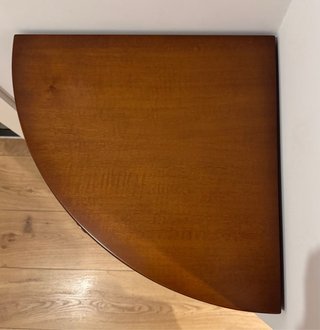 Mueble esquinero de madera maciza