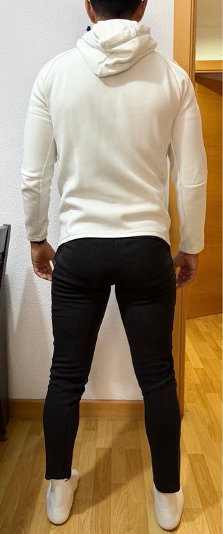 Conjunto Puma Evostripe + camiseta y sudadera