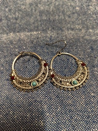 Pendientes coloridos