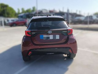 TOYOTA yaris