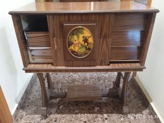 Mueble auxiliar vintage panel decorativo