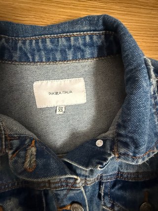 São 2 Casacos de ganga Zara M e Piaza Italia XS