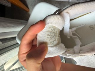 Zapatillas Guess Mujer Blancas y Moradas