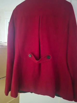 Abrigo corto rojo