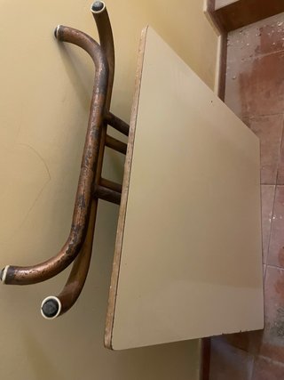 Mesa plegable patas de hierro