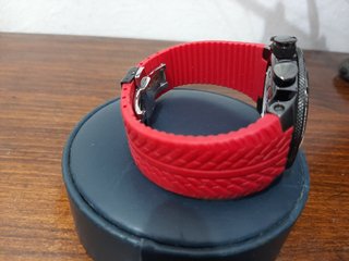 Reloj deportivo rojo y negro EUROMOBIL crono