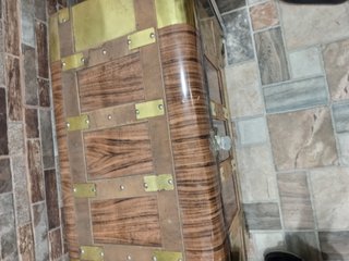Baúl antiguo madera y metal