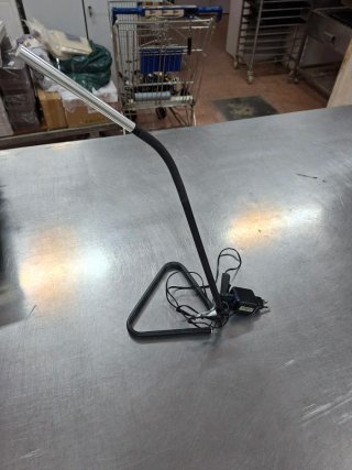 Lámpara de escritorio IKEA flexible