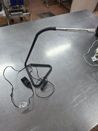 Lámpara de escritorio IKEA flexible