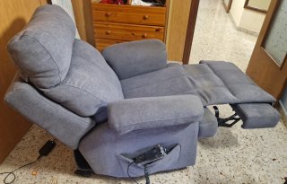Sillón reclinable eléctrico gris