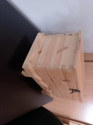 Arca de madera de pino