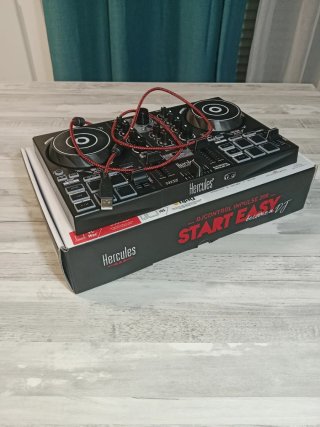 Controlador DJ Hercules Impulse 200
