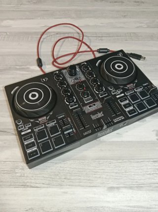 Controlador DJ Hercules Impulse 200