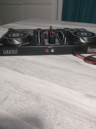Controlador DJ Hercules Impulse 200