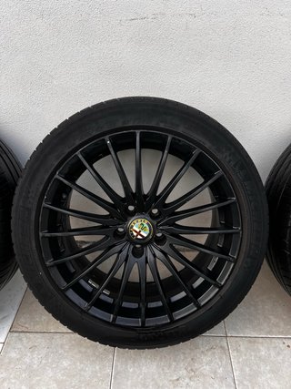 Llanta 18 Alfa Romeo Negra