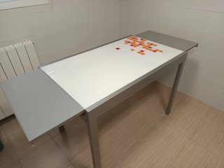 Mesa de cocina extensible de cristal y metal