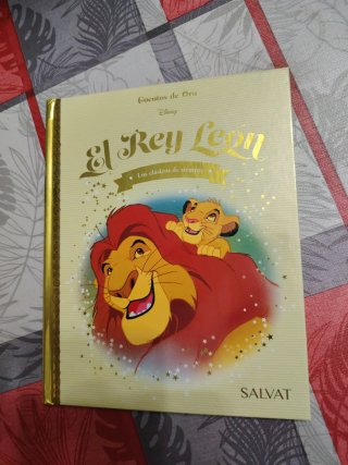 Lily, la Princesa Hada, y la bebé dragón