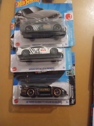 Hot Wheels Nissan Skyline 2000 GT-R