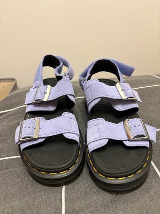 Sandalias Dr. Martens lila azulado n36