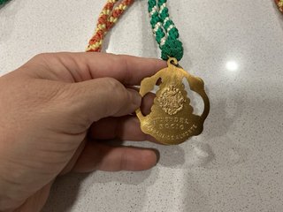 Lote 2 medallas Virgen del Rocío doradas