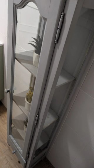 Armario expositor cristal y madera gris