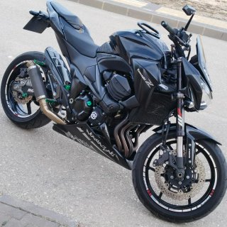 Kawasaki Z800 e Negra