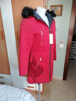 Abrigo desigual reversible + regalo