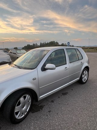 Volkswagen Golf 1.9 TDI 110CV 25 aniversario