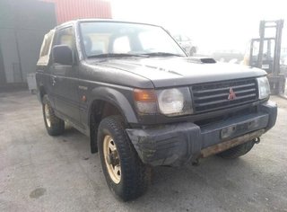 Faro derecho mitsubishi montero (v20/v40) 292914
