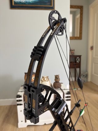 Arco compuesto Sanlida Hero Team 700