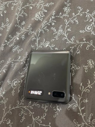 Samsung Móvil Plegable Negro/Gris