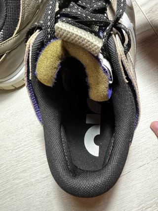 Zapatillas Beige y Morado