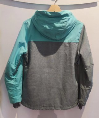 Cazadora O'Neill gris y turquesa