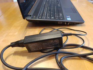 Portátil Acer con SSD 240GB + Accesorios
