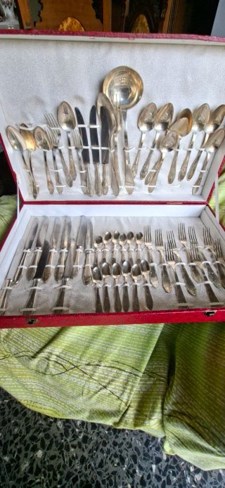 Servizio posate in argento 800