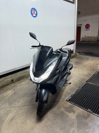 Honda PCX 125 2021 Negra/