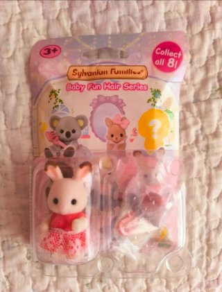 Sylvanian Families Conejo Baby Fun Hair