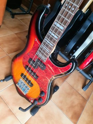 Solo Venta!!! Cort Signature bajo electrico!!