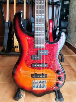 Solo Venta!!! Cort Signature bajo electrico!!