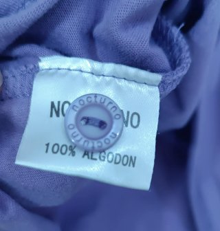 Camiseta morada
