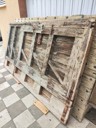 Portones antiguos de madera