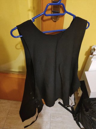 Bata negra de trabajo peluquería o limpieza
