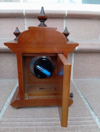 Reloj de sobremesa estilo vintage
