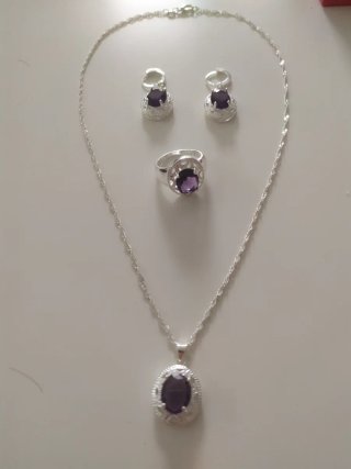 Conjunto Joyas Morado.
