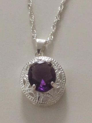 Conjunto Joyas Morado.